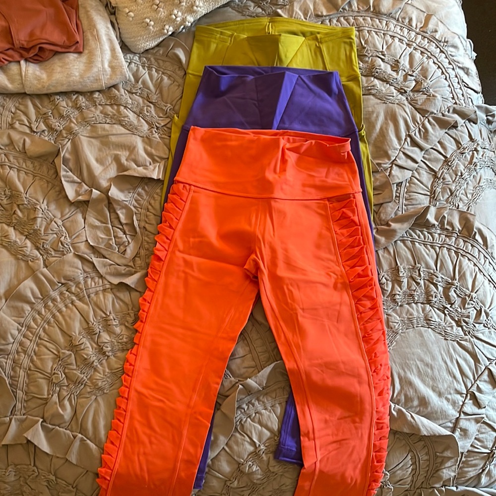 Set of 3 Lululemon cropped leggings - all size 6